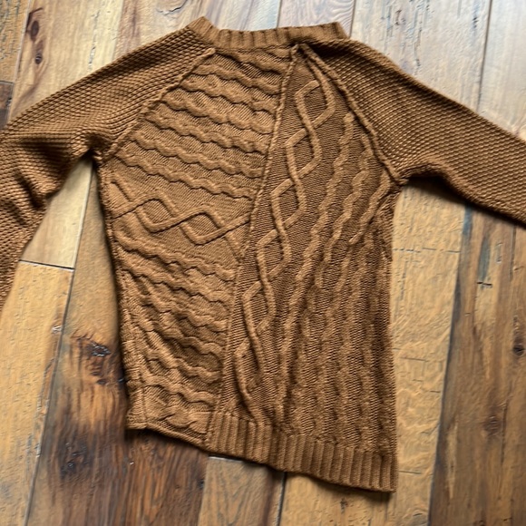 Asymmetrical Sweater Cardigan - Picture 5 of 6